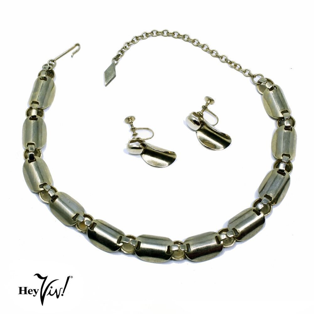 Vintage Gold Tone Necklace & Screw Back Earrings Set Mid Century Style – Hey Viv